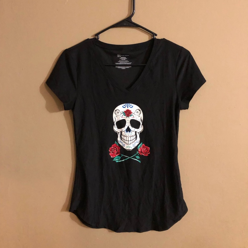 Black shirt with sugar skull
